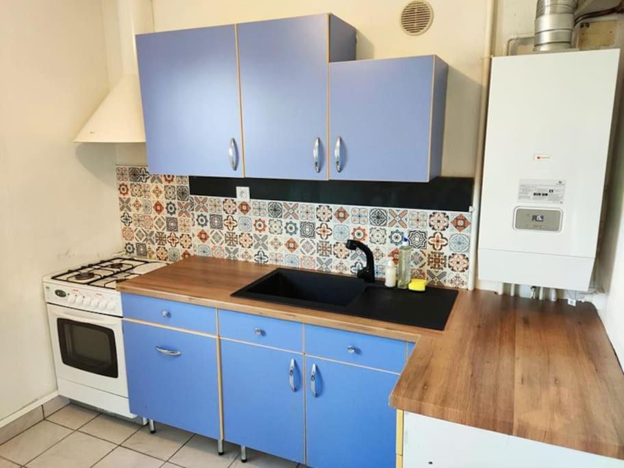 Appartement 76M2 Lumineux Centre Ville Garage Prive 3Ieme Etage Sans Ascenseur Fougères 외부 사진